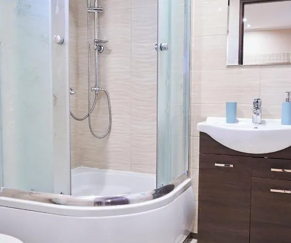 Ostoja Nad Jeziorem Holiday home Slawianowo